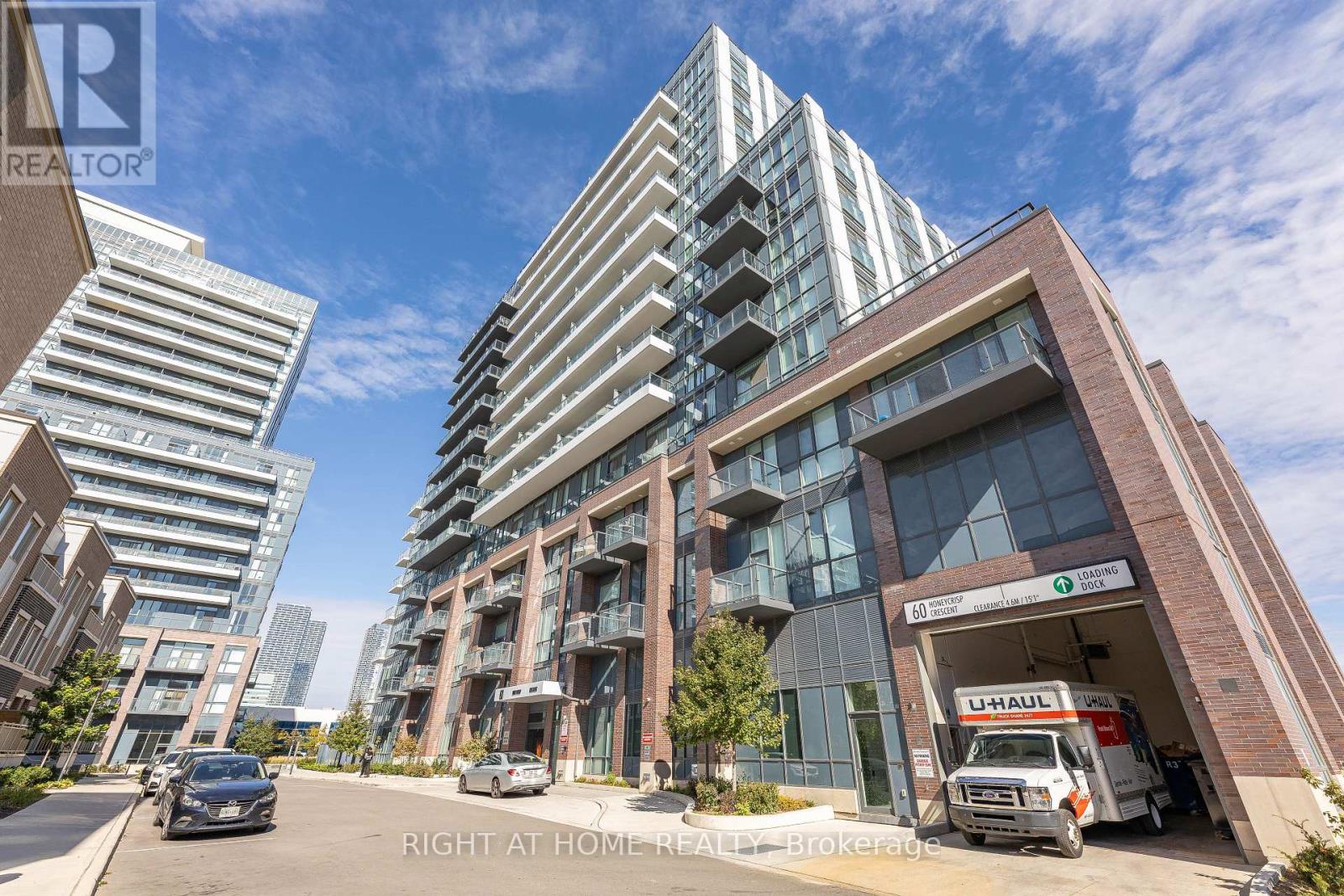 212 - 60 Honeycrisp Crescent, Vaughan, Ontario  L4K 0N5 - Photo 2 - N12466682