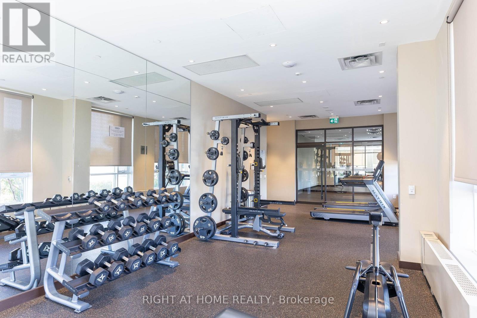 212 - 60 Honeycrisp Crescent, Vaughan, Ontario  L4K 0N5 - Photo 29 - N12466682