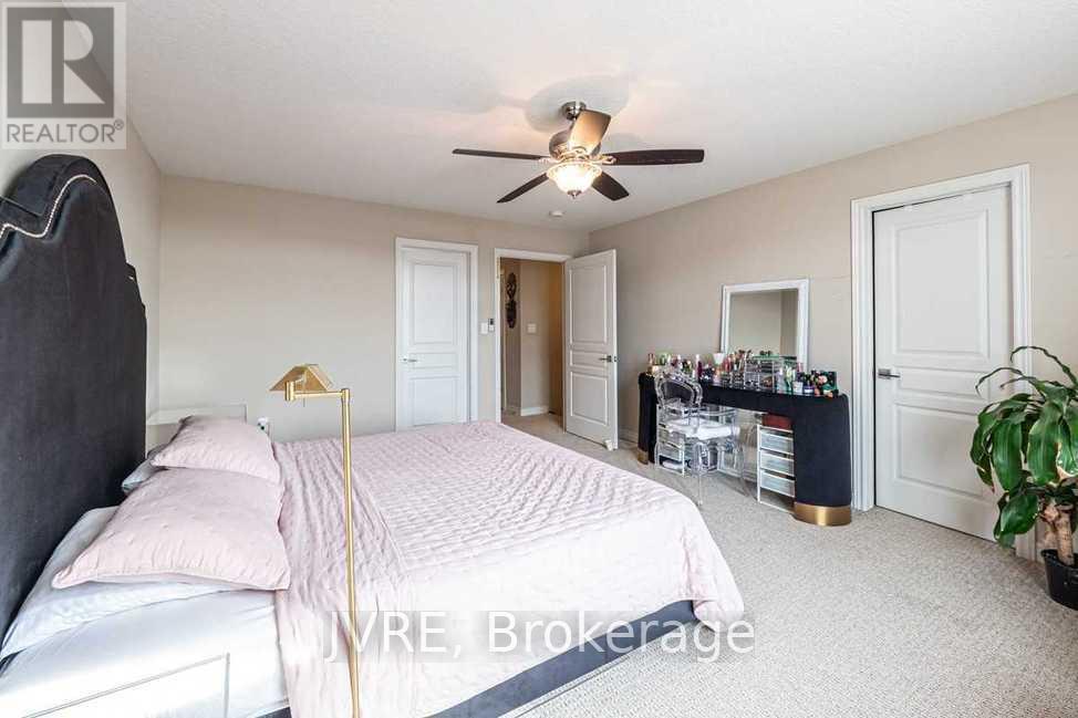 112 Westbank Trail, Hamilton, Ontario  L8J 0H3 - Photo 4 - X12552598