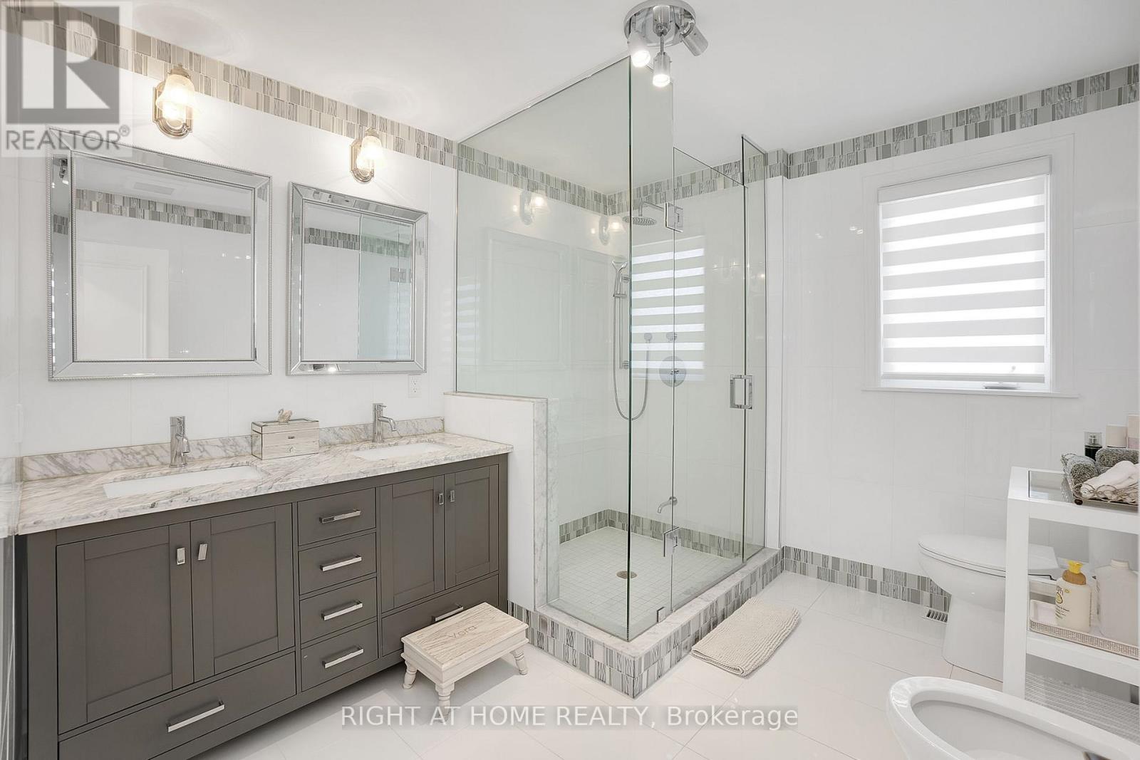 151 Calvin Chambers Road, Vaughan, Ontario  L4J 1E8 - Photo 28 - N12659044