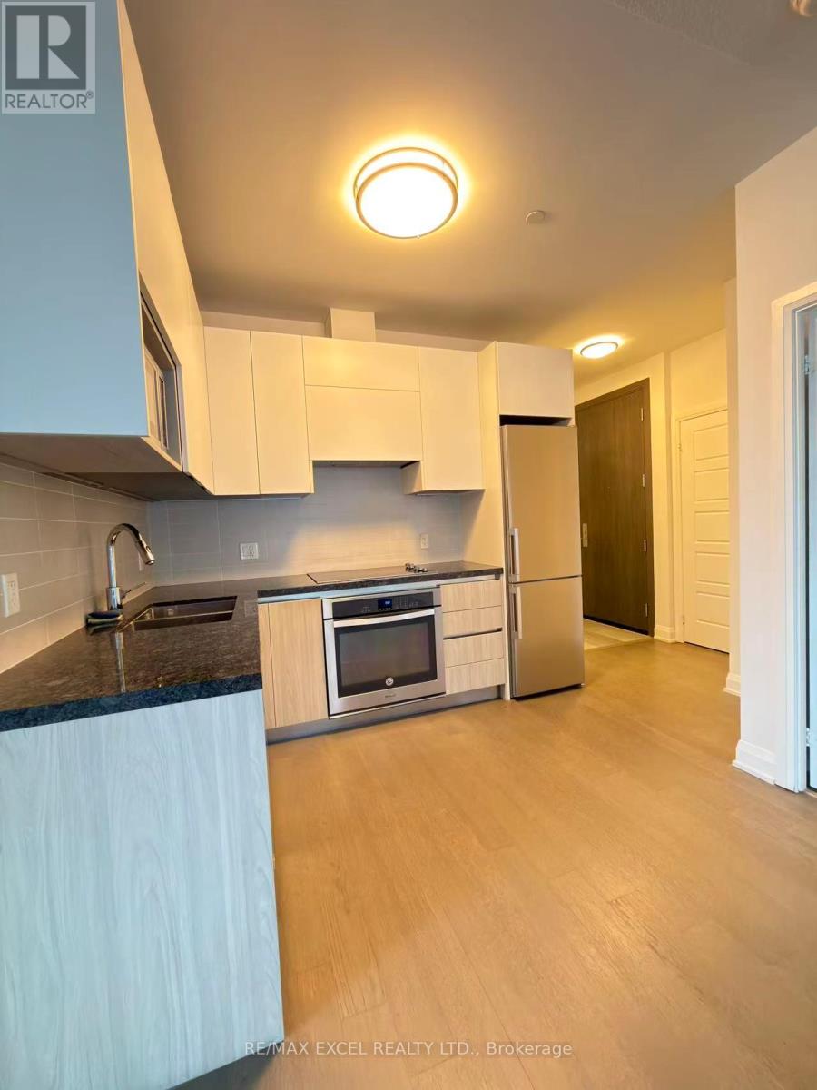 818 - 15 Water Walk Drive, Markham, Ontario  L6G 0G2 - Photo 3 - N12659060