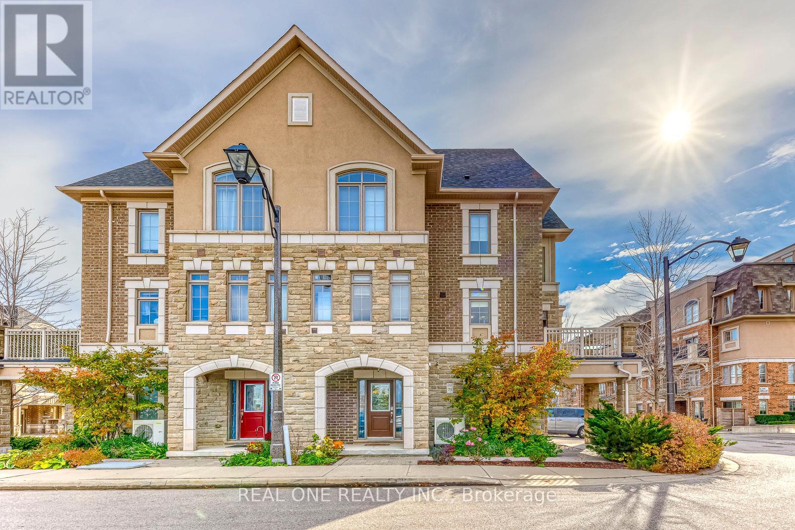 75 - 2435 Greenwich Drive, Oakville, Ontario  L6M 0S4 - Photo 3 - W12659036