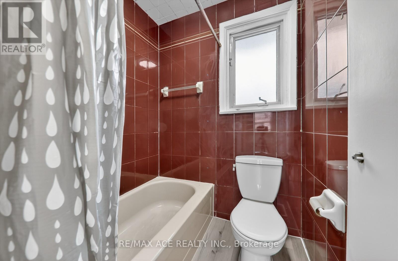 5 Forge Drive, Toronto, Ontario  M3N 2R2 - Photo 18 - W12659068