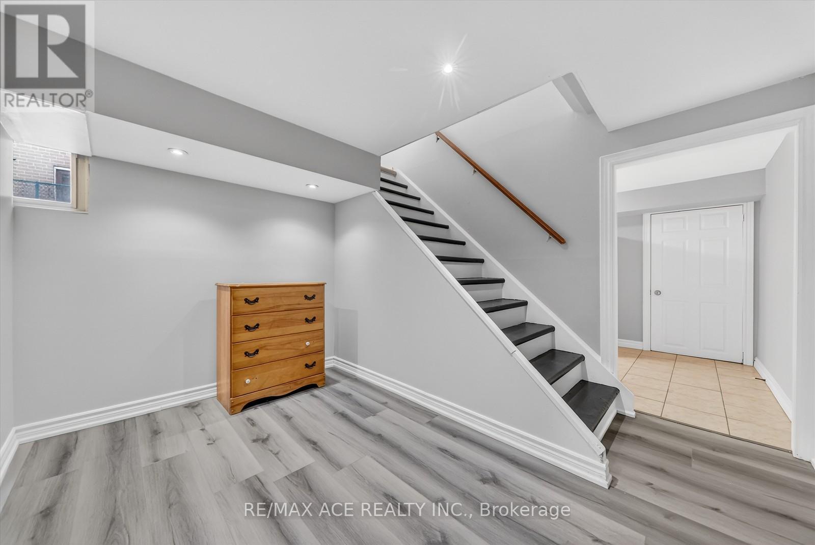 5 Forge Drive, Toronto, Ontario  M3N 2R2 - Photo 24 - W12659068