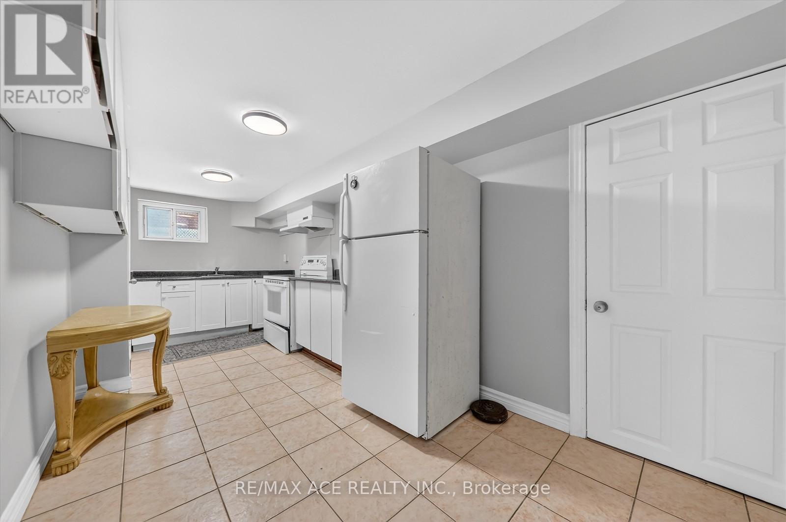 5 Forge Drive, Toronto, Ontario  M3N 2R2 - Photo 25 - W12659068