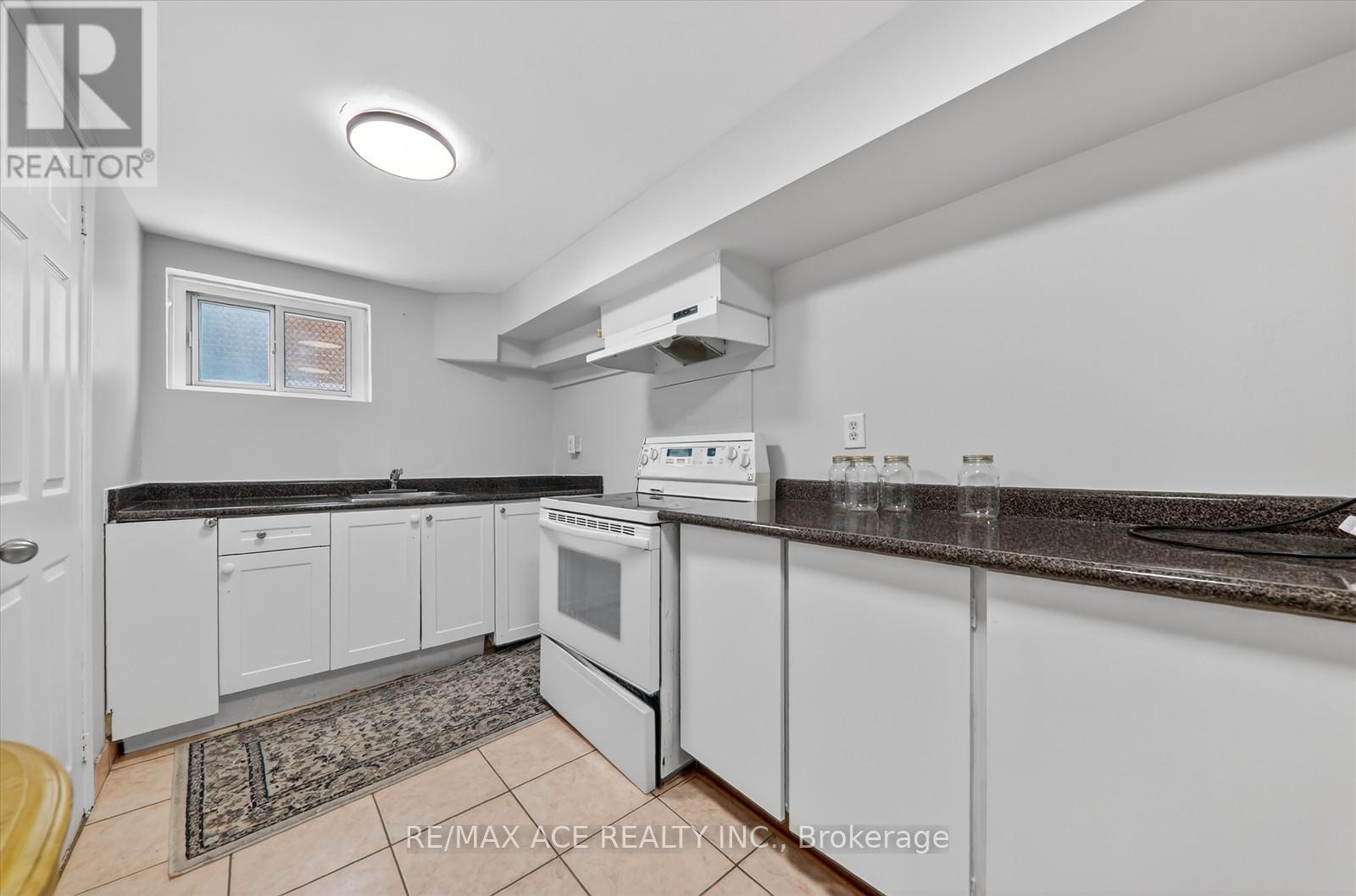 5 Forge Drive, Toronto, Ontario  M3N 2R2 - Photo 26 - W12659068