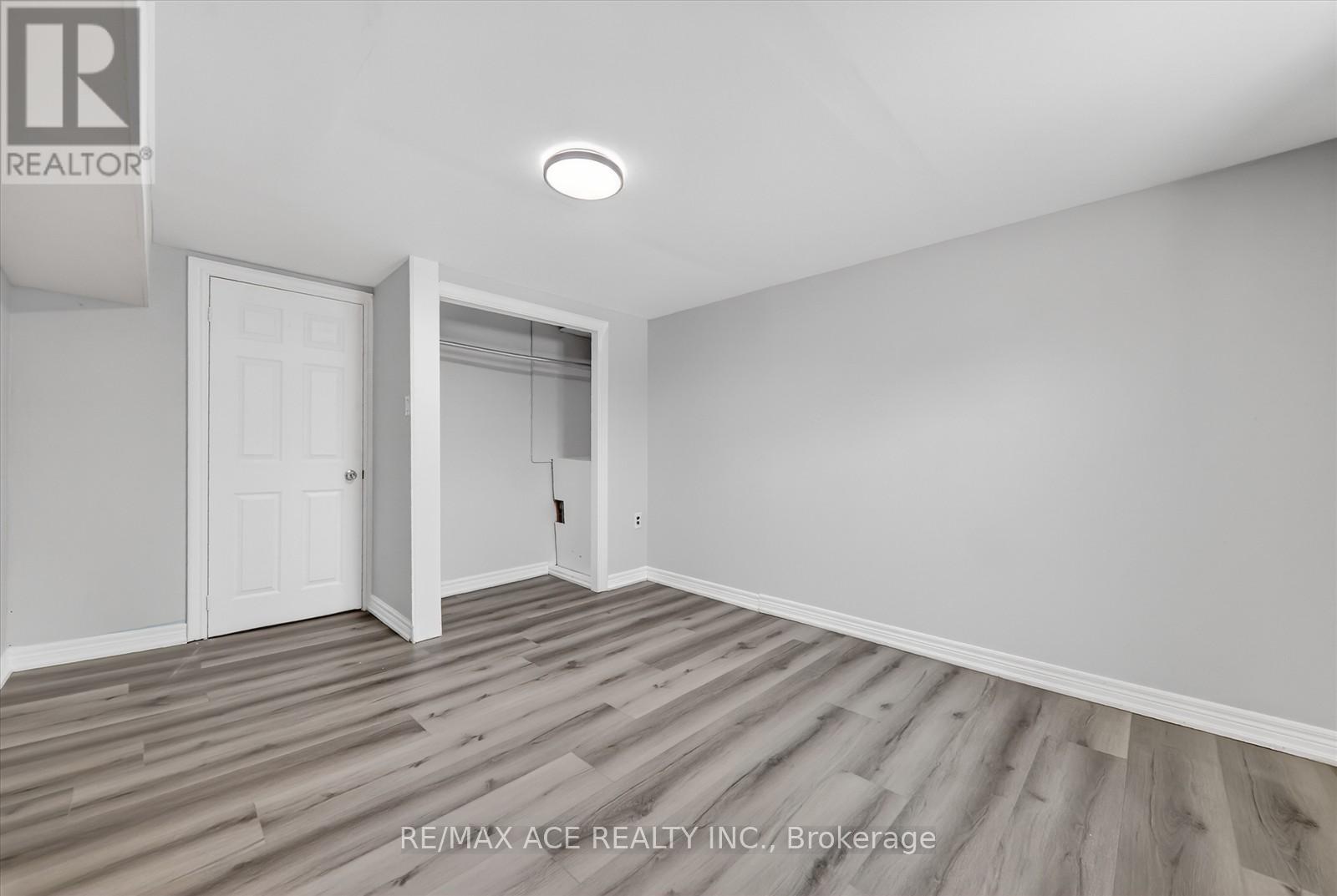 5 Forge Drive, Toronto, Ontario  M3N 2R2 - Photo 35 - W12659068