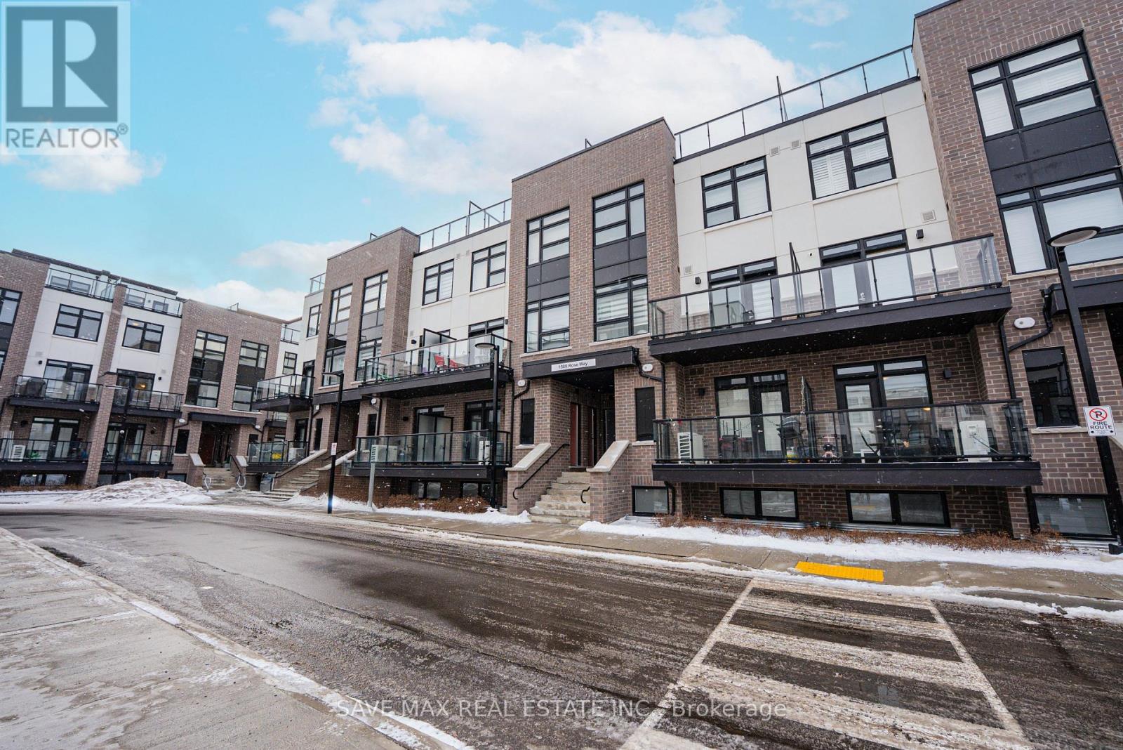 105 - 1589 Rose Way, Milton, Ontario  L9E 0J2 - Photo 4 - W12659070