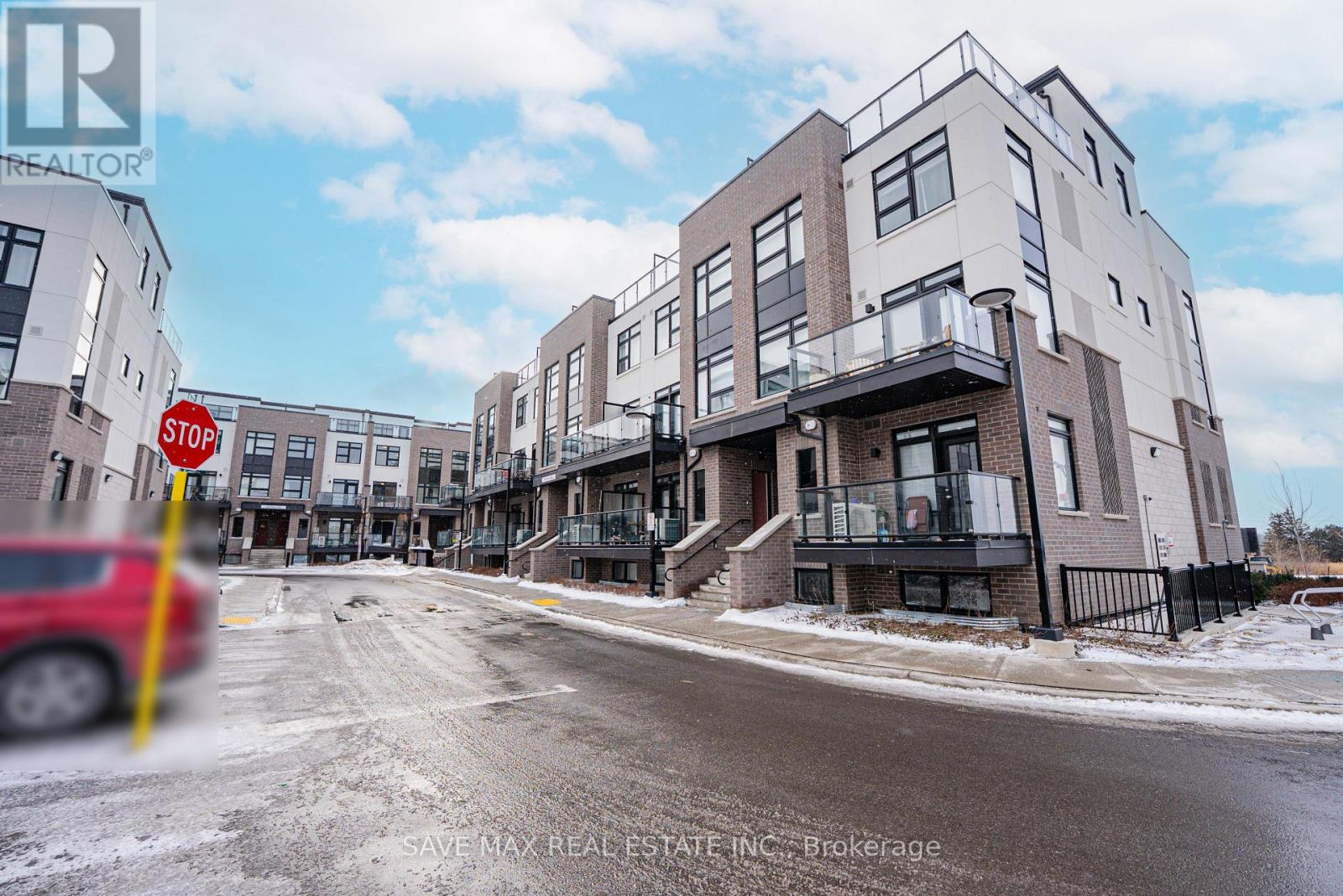 105 - 1589 Rose Way, Milton, Ontario  L9E 0J2 - Photo 5 - W12659070