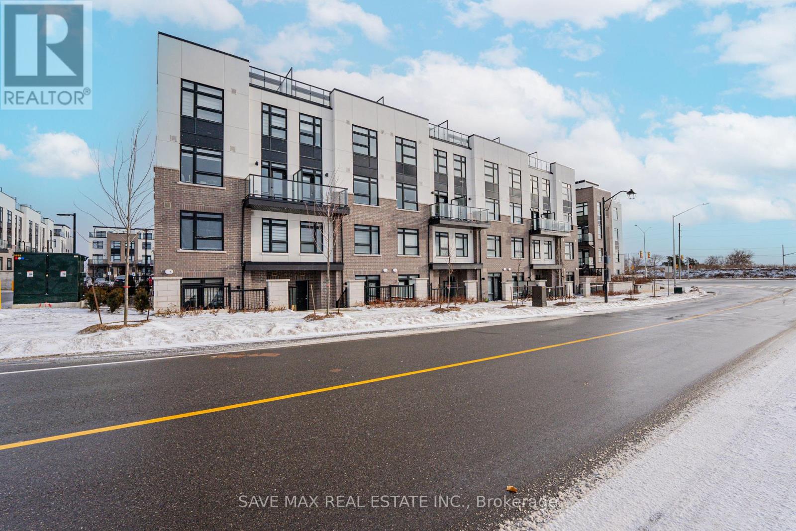 105 - 1589 Rose Way, Milton, Ontario  L9E 0J2 - Photo 7 - W12659070