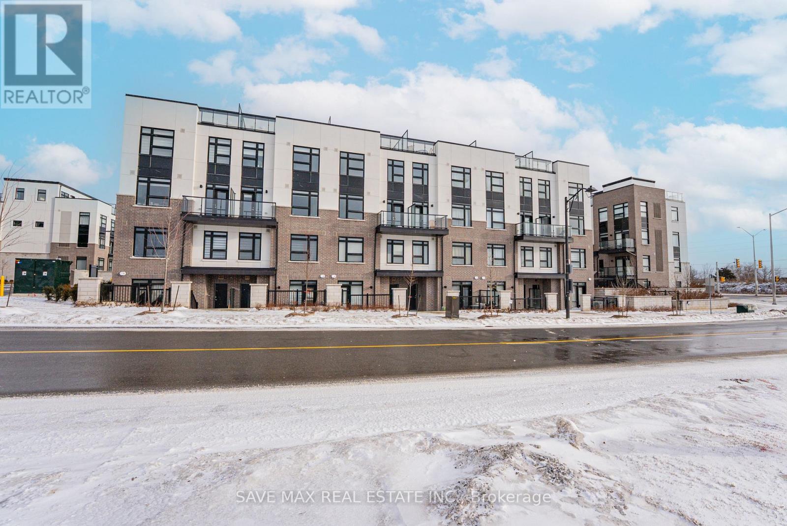 105 - 1589 Rose Way, Milton, Ontario  L9E 0J2 - Photo 8 - W12659070