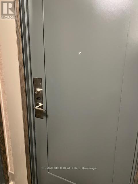 410 - 65 Watergarden Drive E, Mississauga, Ontario  L5R 0G8 - Photo 11 - W12659082