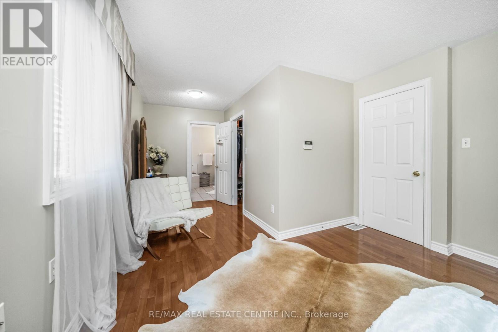 19 Hollowgrove Boulevard, Brampton, Ontario  L6P 1B1 - Photo 31 - W12659090