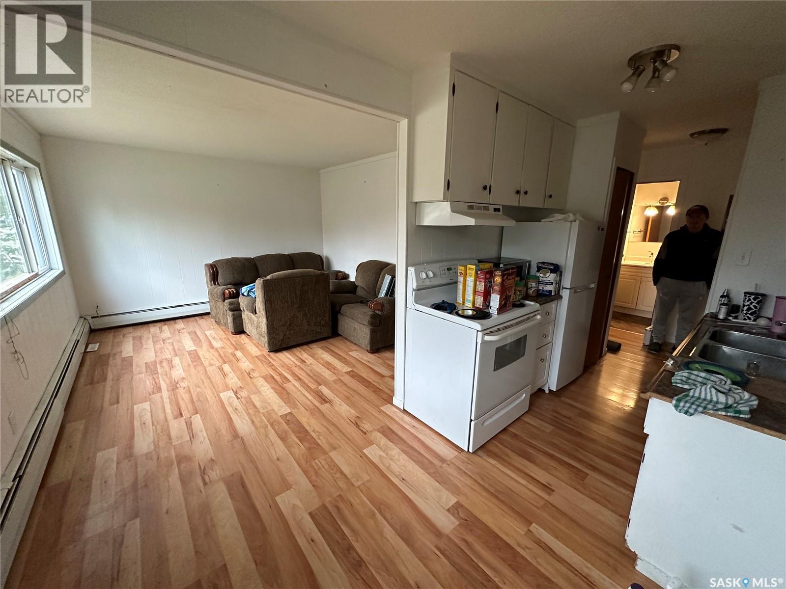 113 3rd Street E, St. Walburg, Saskatchewan  S0M 0E2 - Photo 10 - SK026111