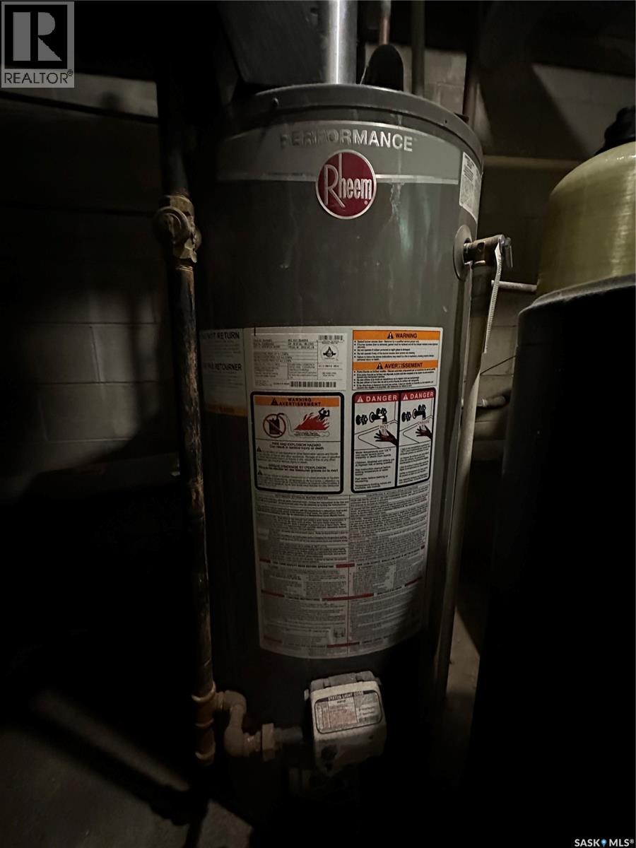 113 3rd Street E, St. Walburg, Saskatchewan  S0M 0E2 - Photo 31 - SK026111