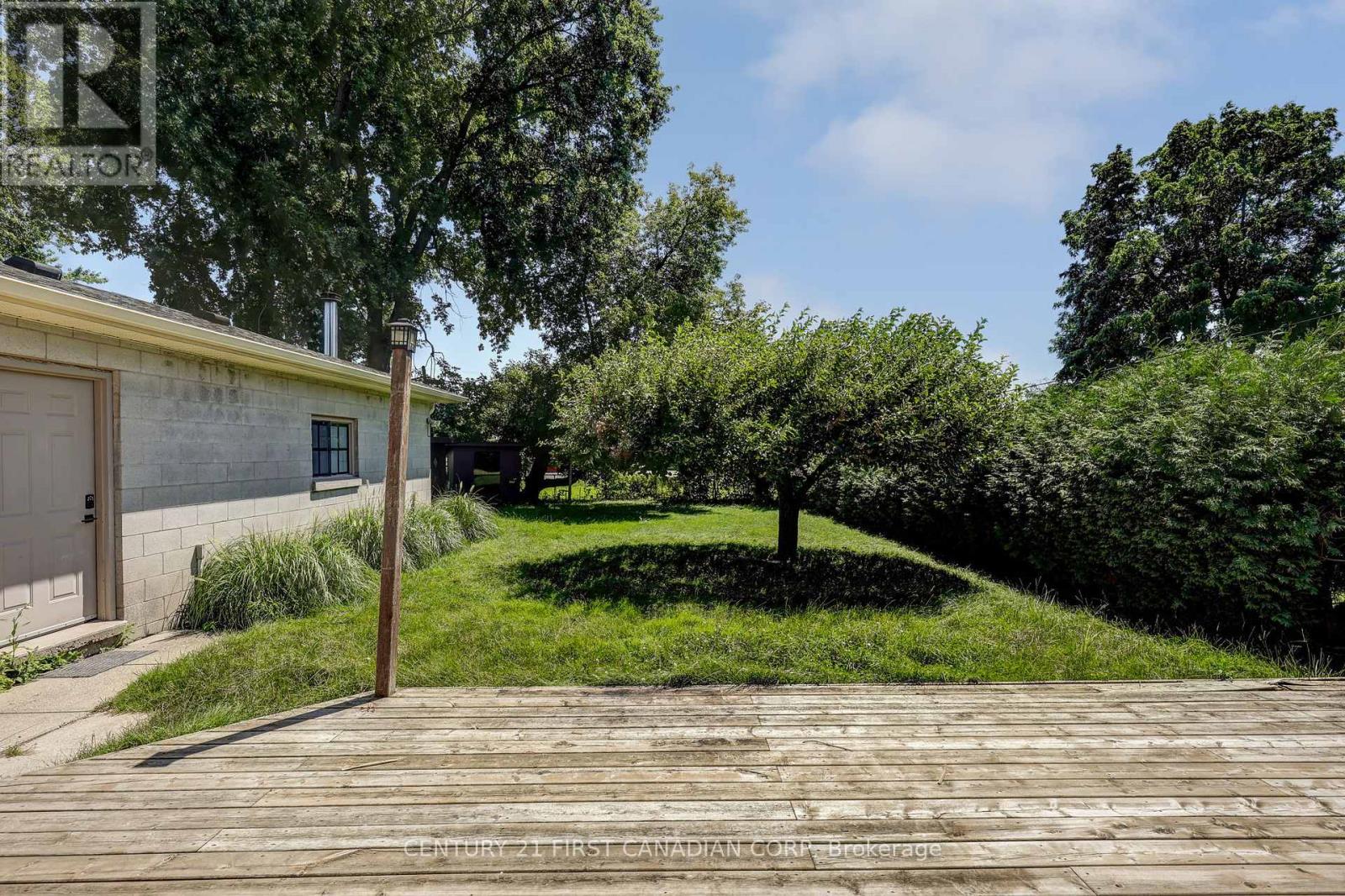 1805 Whitehall Drive, London East, Ontario  N5W 1Z2 - Photo 22 - X12659100