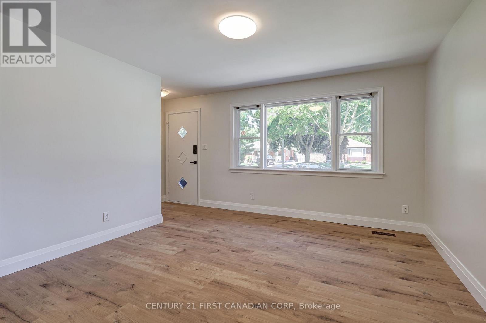 1805 Whitehall Drive, London East, Ontario  N5W 1Z2 - Photo 5 - X12659100