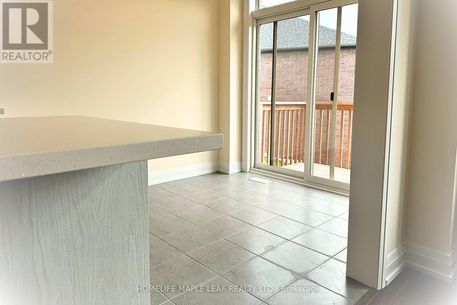 54 Bearberry Road, Springwater, Ontario  L9X 2E1 - Photo 7 - S12659106