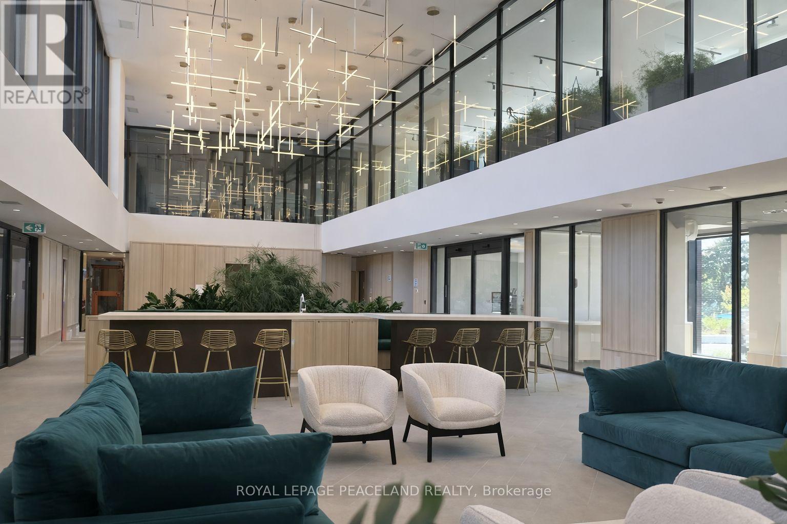 1903 - 3079 Trafalgar Road N, Oakville, Ontario  L6H 8C5 - Photo 4 - W12658948