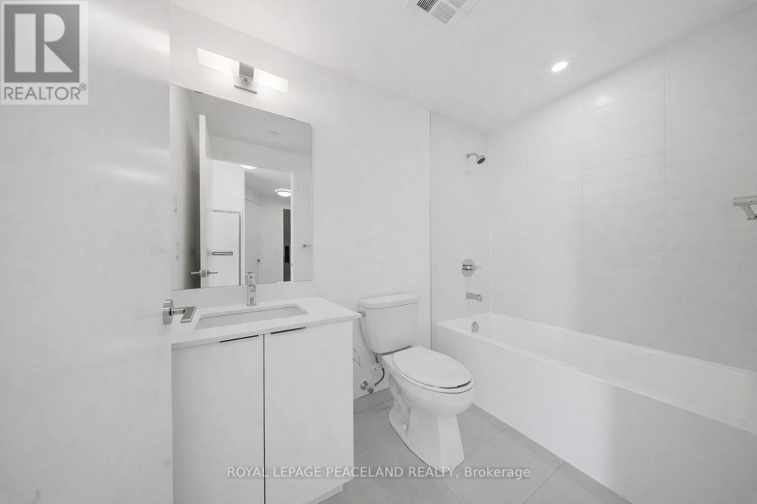 1903 - 3079 Trafalgar Road N, Oakville, Ontario  L6H 8C5 - Photo 7 - W12658948