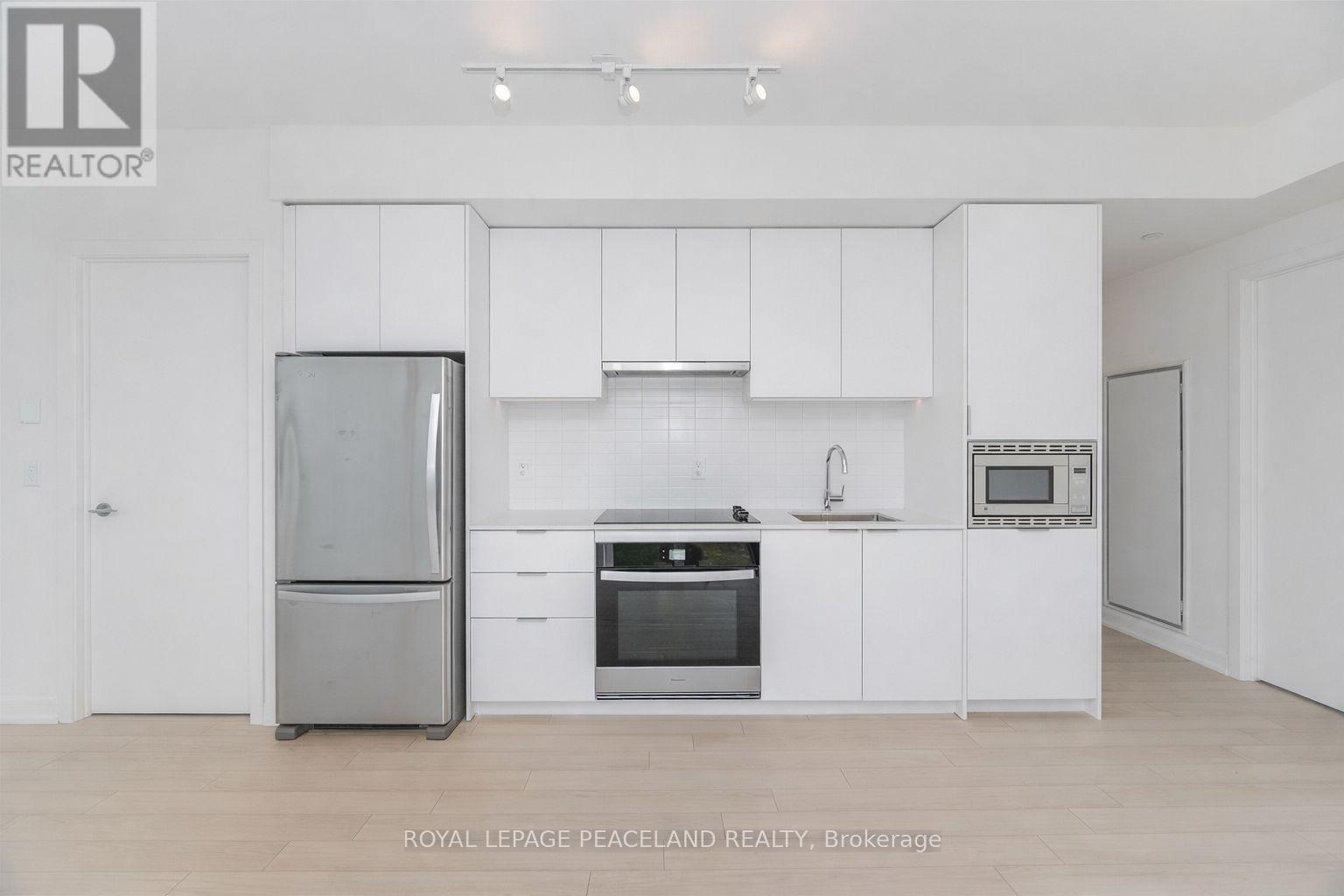 1903 - 3079 Trafalgar Road N, Oakville, Ontario  L6H 8C5 - Photo 6 - W12658948