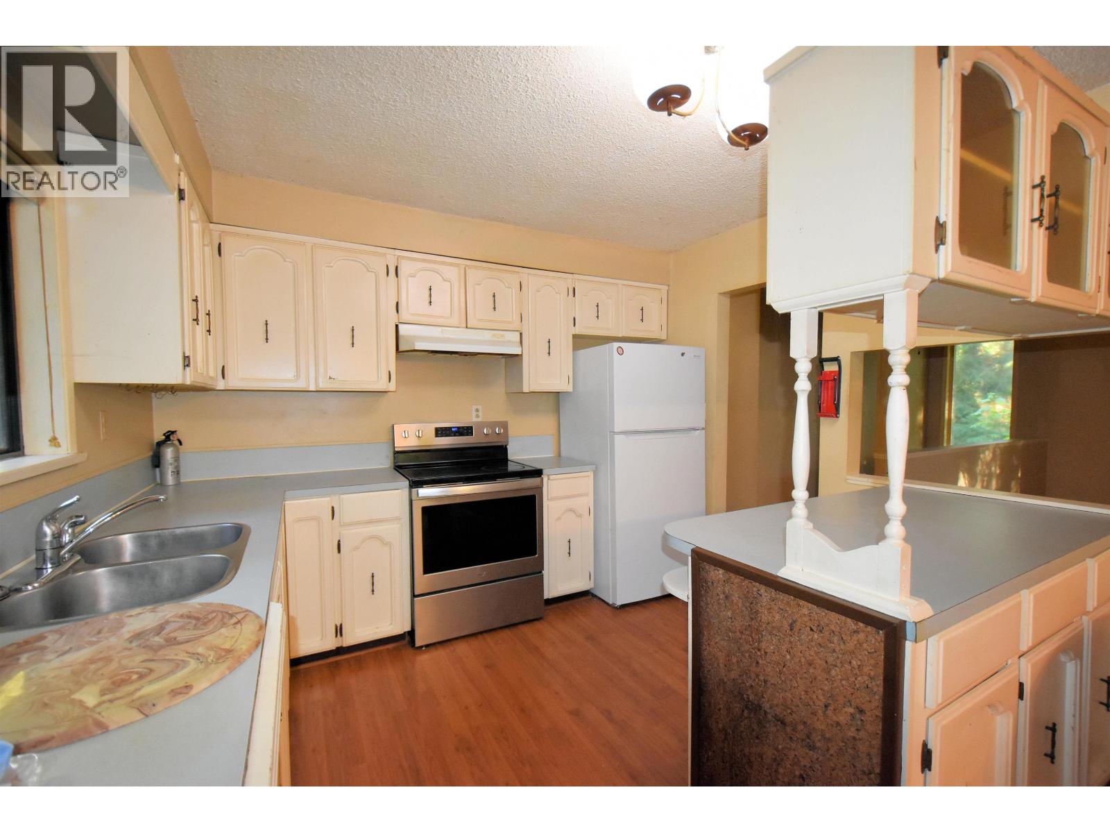 2240 Oldershaw Road, Roberts Creek, British Columbia  V0N 2W5 - Photo 13 - R3075378