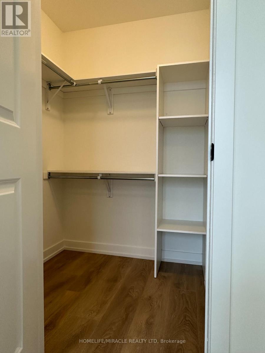 910 - 345 Wheat Boom Drive, Oakville, Ontario  L6H 7K4 - Photo 6 - W12657914