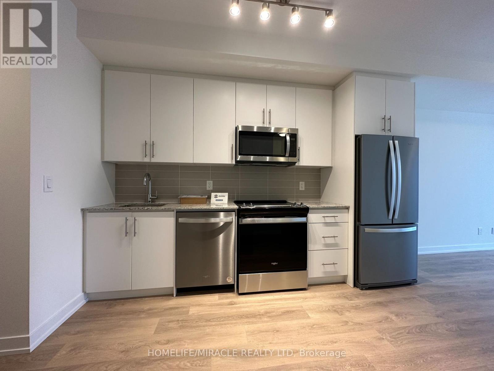 910 - 345 WHEAT BOOM DRIVE, Oakville, Ontario