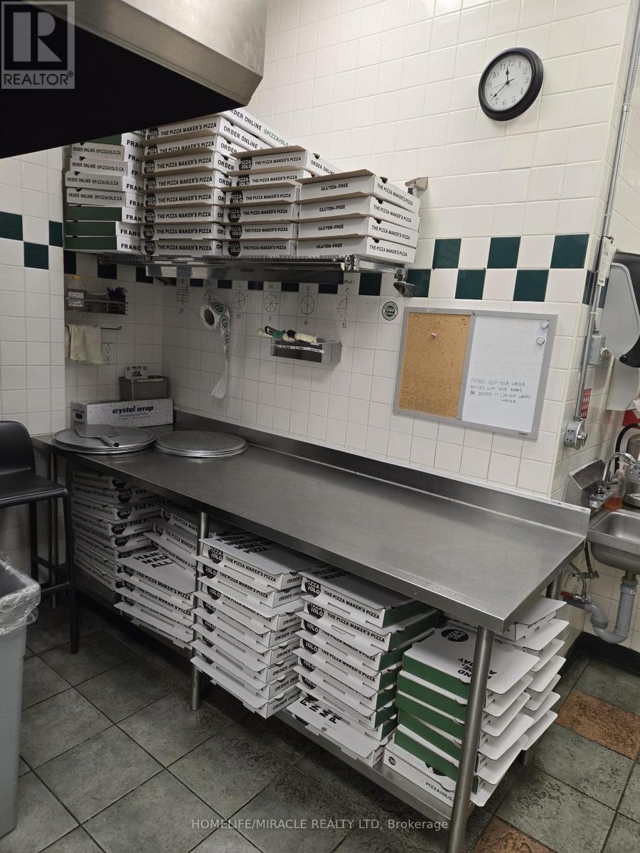 #d2 - 2335 Trafalgar Road, Oakville, Ontario  L6H 6N9 - Photo 6 - W12659110