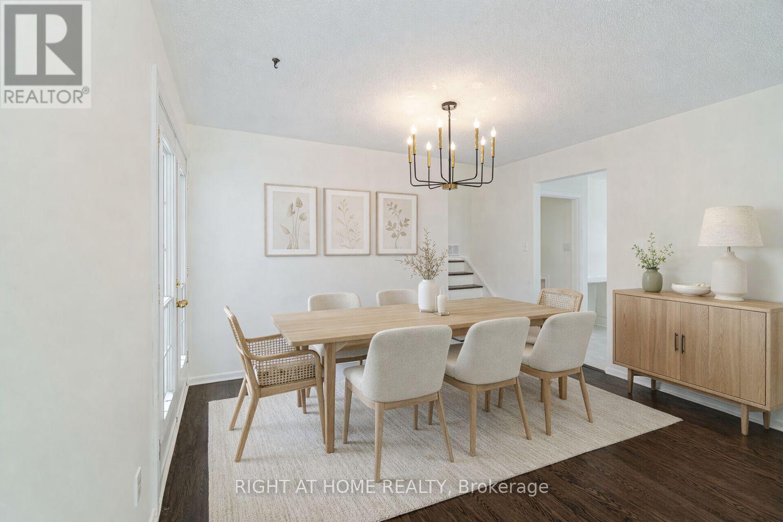 1093 Parthia Crescent, Mississauga, Ontario  L4Y 2L3 - Photo 12 - W12659116