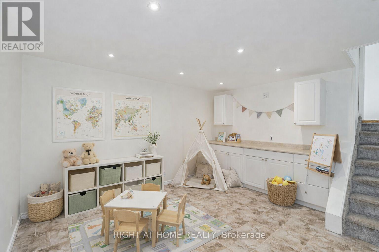 1093 Parthia Crescent, Mississauga, Ontario  L4Y 2L3 - Photo 27 - W12659116