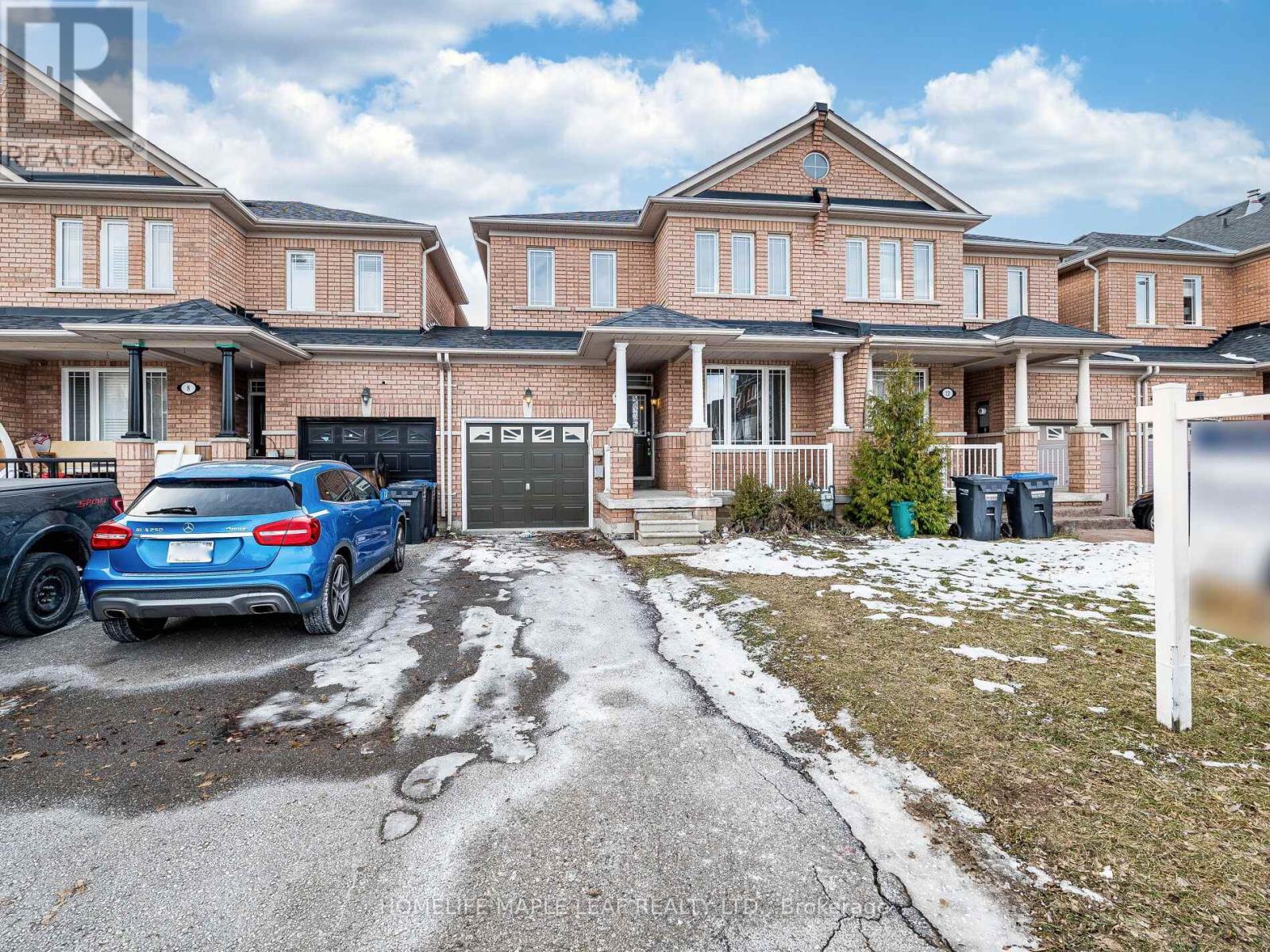 10 Eaglefield Gate, Brampton, Ontario  L7A 3S2 - Photo 2 - W12659126
