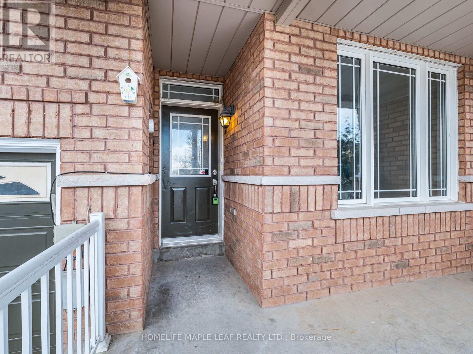 10 Eaglefield Gate, Brampton, Ontario  L7A 3S2 - Photo 6 - W12659126