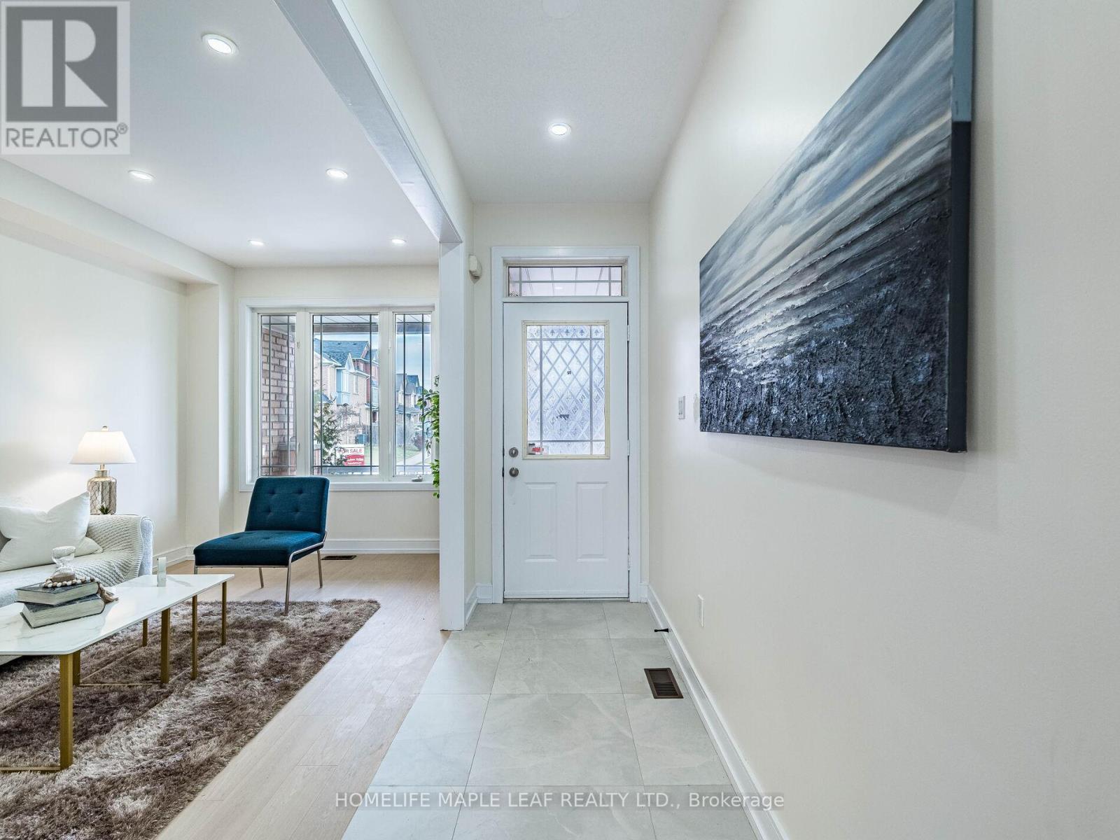 10 Eaglefield Gate, Brampton, Ontario  L7A 3S2 - Photo 8 - W12659126