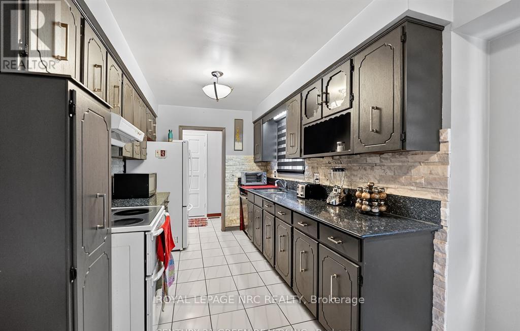 6186 Delta Drive, Niagara Falls, Ontario  L2H 2G8 - Photo 12 - X12659128