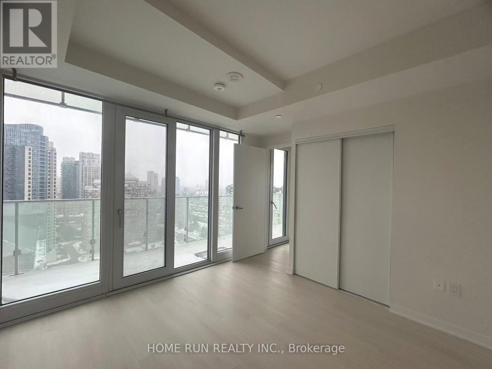 1903 - 3900 Confederation Parkway, Mississauga, Ontario  L5B 0M3 - Photo 13 - W12659162