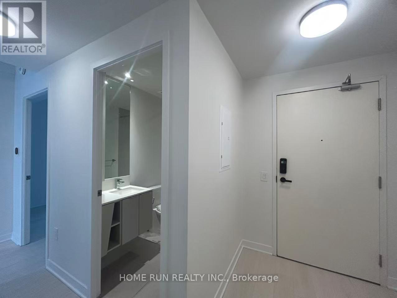 1903 - 3900 Confederation Parkway, Mississauga, Ontario  L5B 0M3 - Photo 5 - W12659162