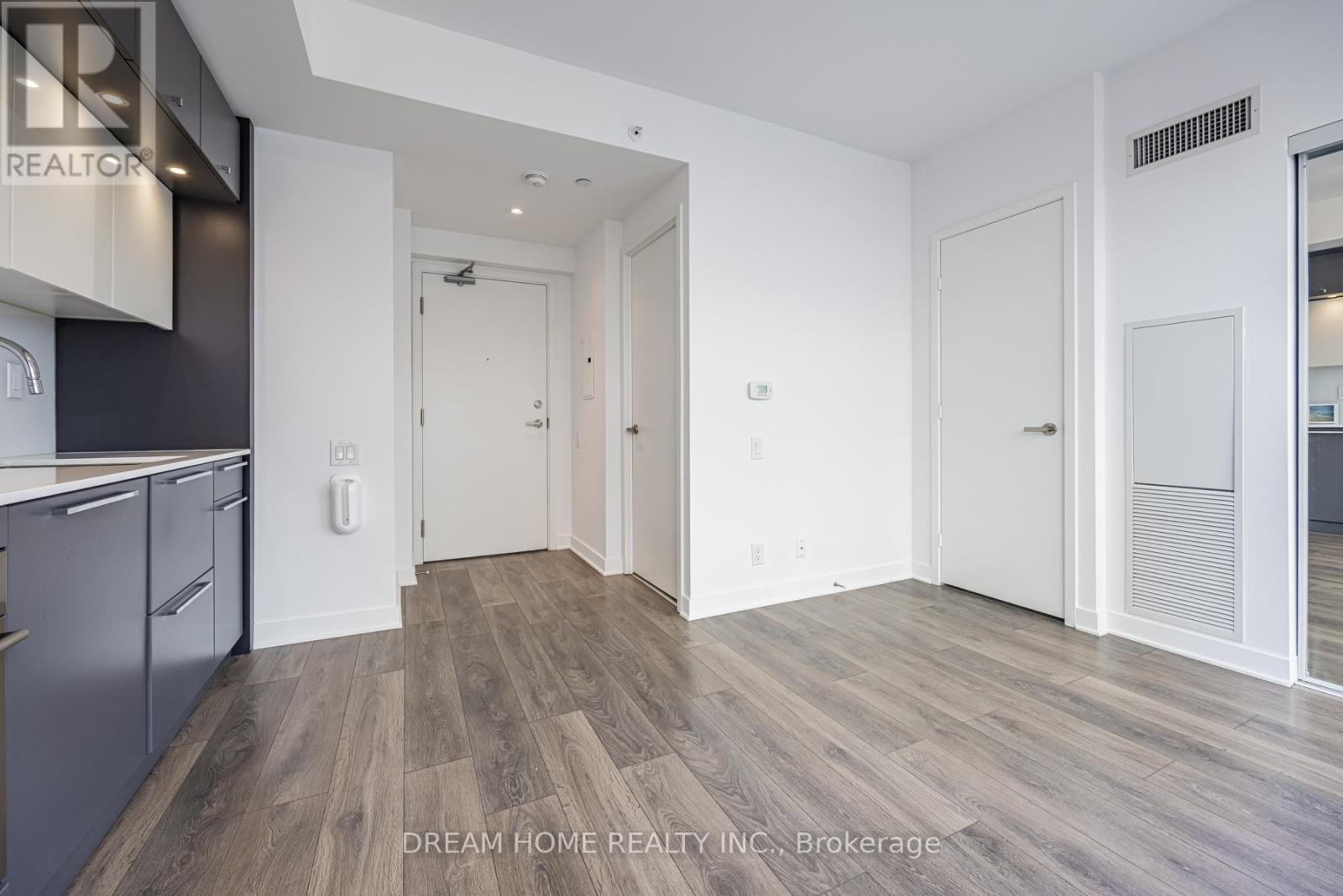 2204 - 15 Grenville Street, Toronto, Ontario  M4Y 1A1 - Photo 17 - C12659140