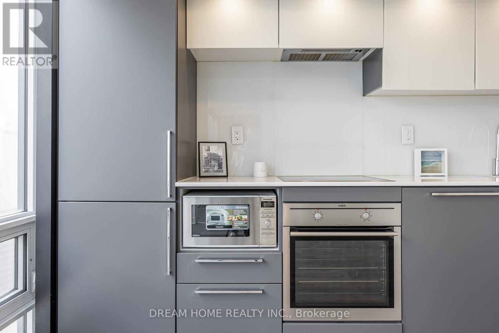 2204 - 15 Grenville Street, Toronto, Ontario  M4Y 1A1 - Photo 19 - C12659140