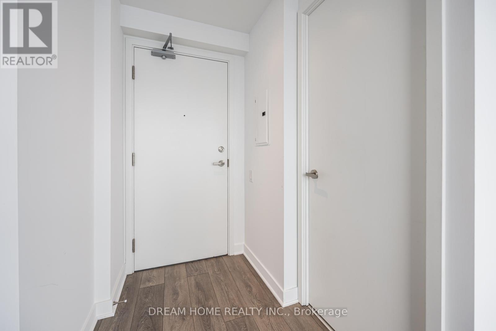 2204 - 15 Grenville Street, Toronto, Ontario  M4Y 1A1 - Photo 4 - C12659140