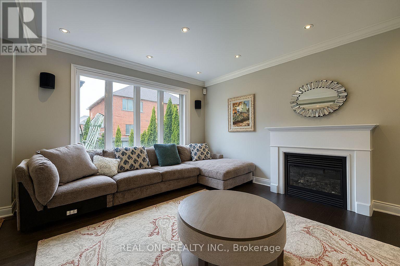 998 Wilbur Pipher Circle, Newmarket, Ontario  L3X 0G5 - Photo 13 - N12659144