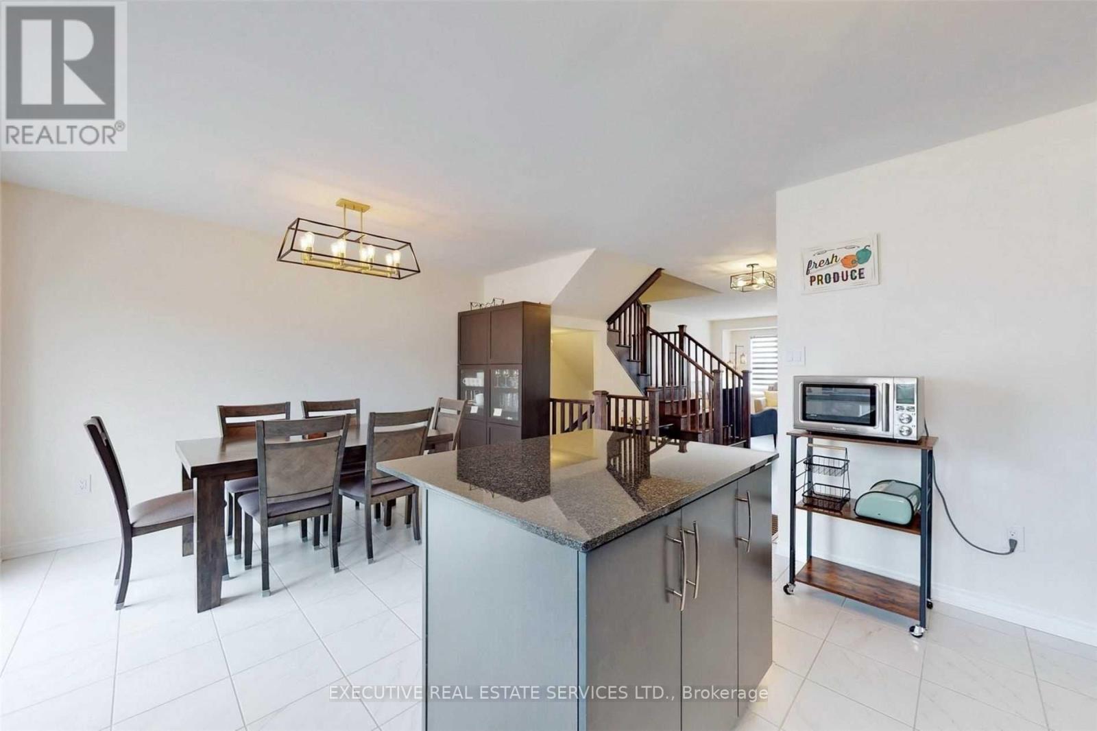 468 Remembrance Road, Brampton, Ontario  L7A 0H1 - Photo 11 - W12659148