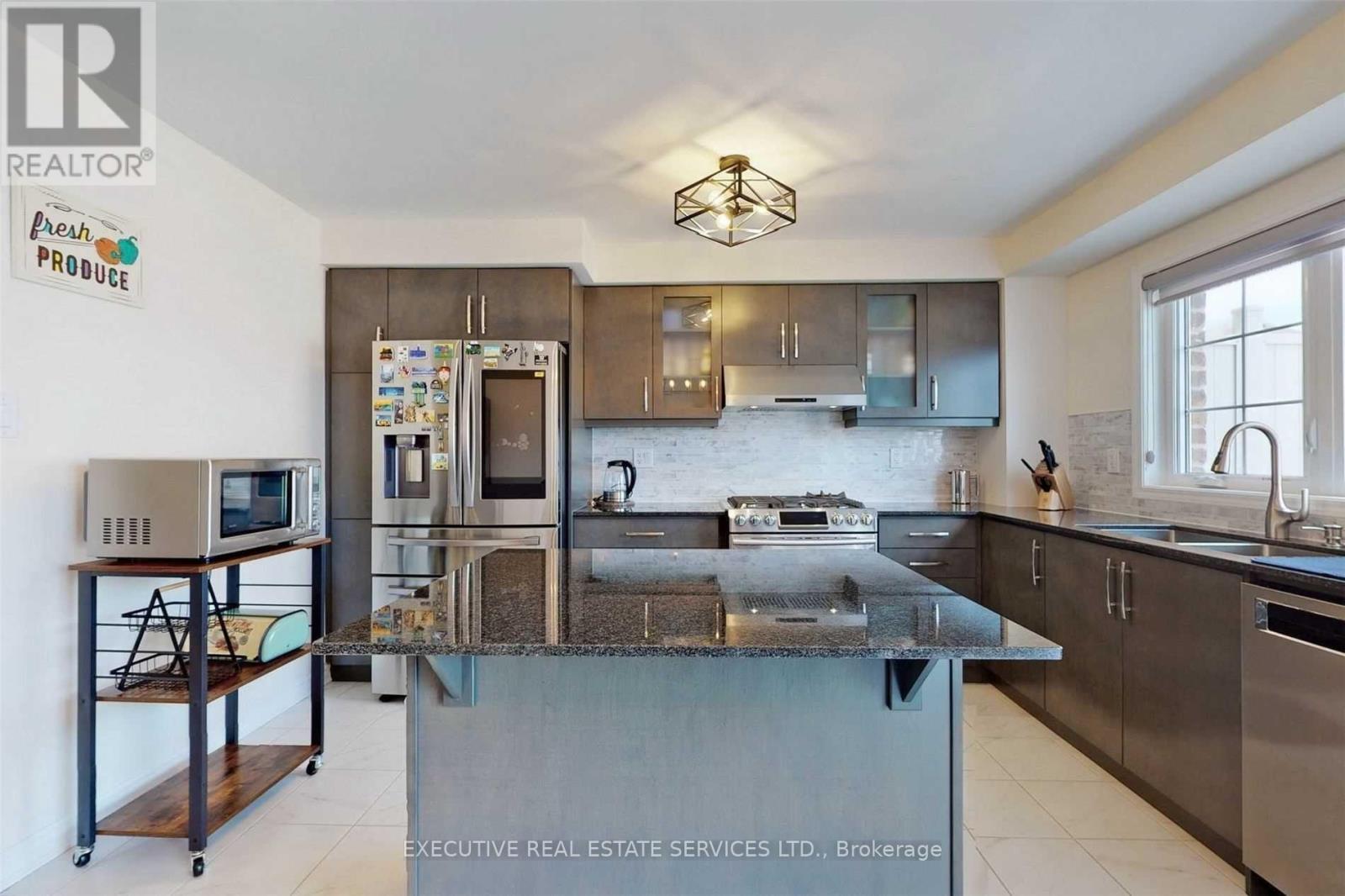 468 Remembrance Road, Brampton, Ontario  L7A 0H1 - Photo 8 - W12659148