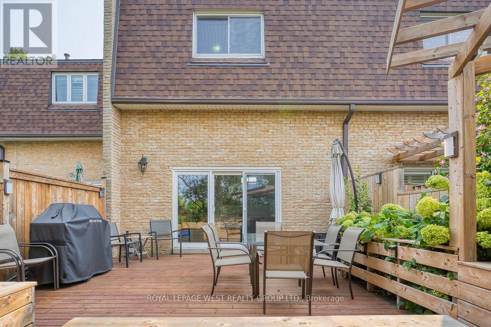 3 - 92 Twenty Ninth Street, Toronto, Ontario  M8W 3B2 - Photo 39 - W12659154