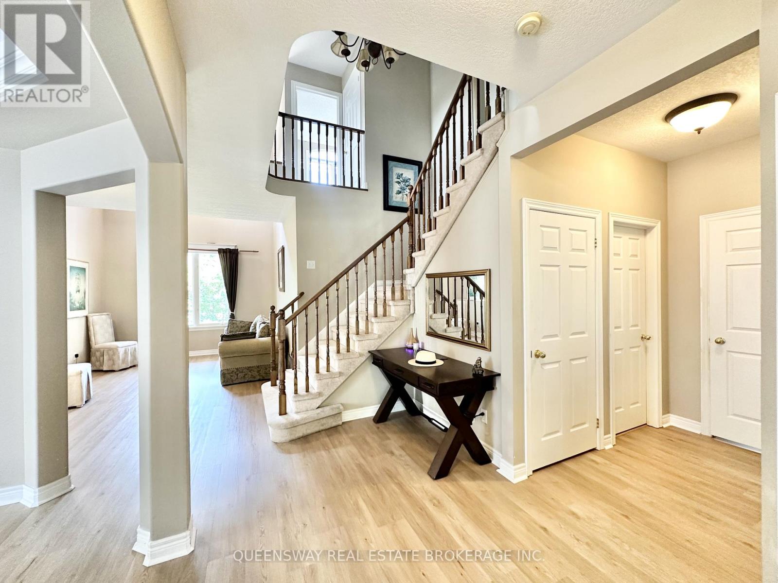 277 Ryerson Crescent, Oshawa, Ontario  L1G 8B7 - Photo 3 - E12659174