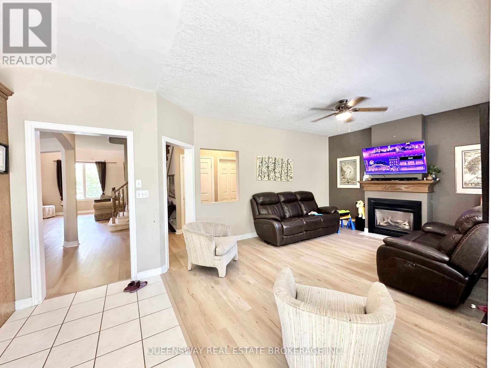 277 Ryerson Crescent, Oshawa, Ontario  L1G 8B7 - Photo 4 - E12659174