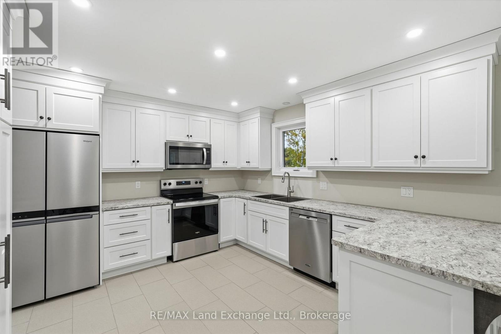 25 Dirstien Street N, Brockton, Ontario  N0G 1S0 - Photo 22 - X12577902