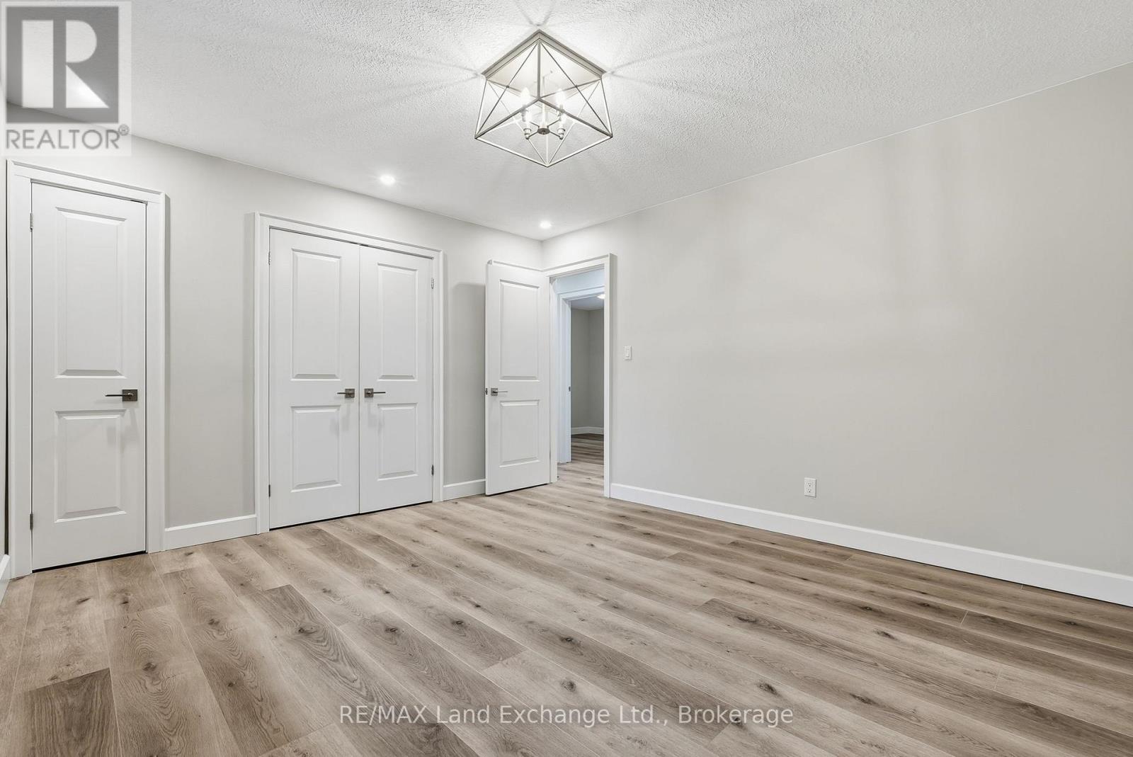 25 Dirstien Street N, Brockton, Ontario  N0G 1S0 - Photo 33 - X12577902