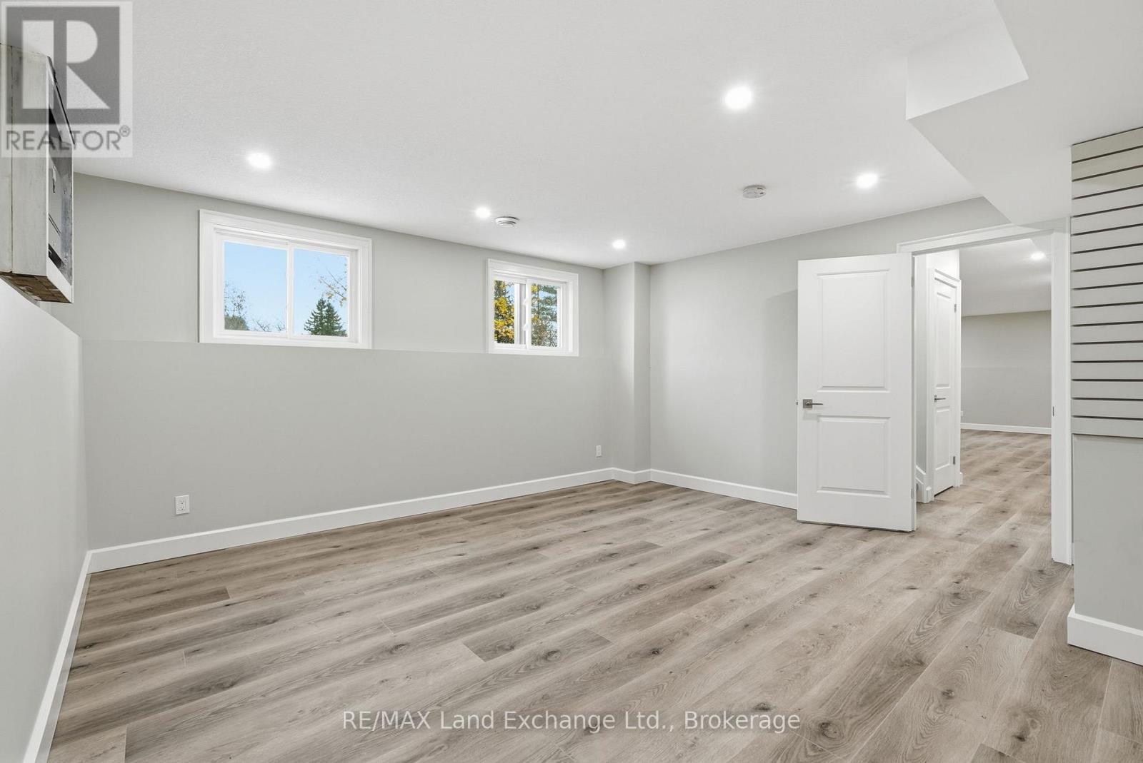 25 Dirstien Street N, Brockton, Ontario  N0G 1S0 - Photo 37 - X12577902