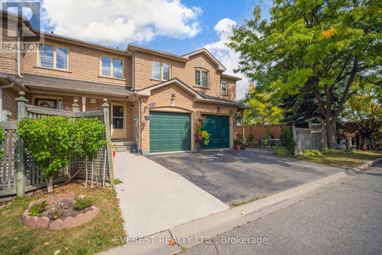 127 - 2 Sir Lou Drive, Brampton, Ontario  L6Y 5A8 - Photo 2 - W12659176